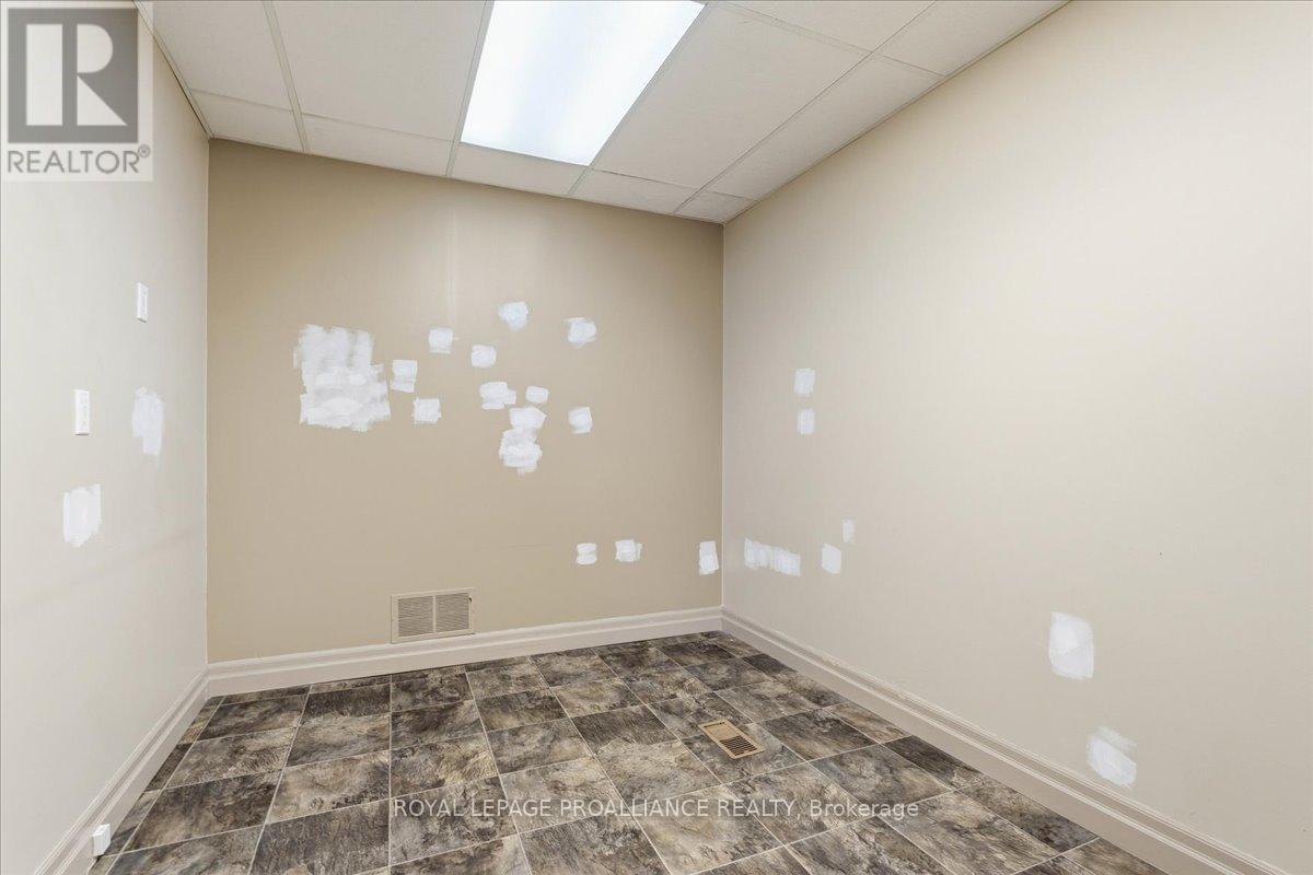 331 & 333 Picton Main Street Property Photo 31