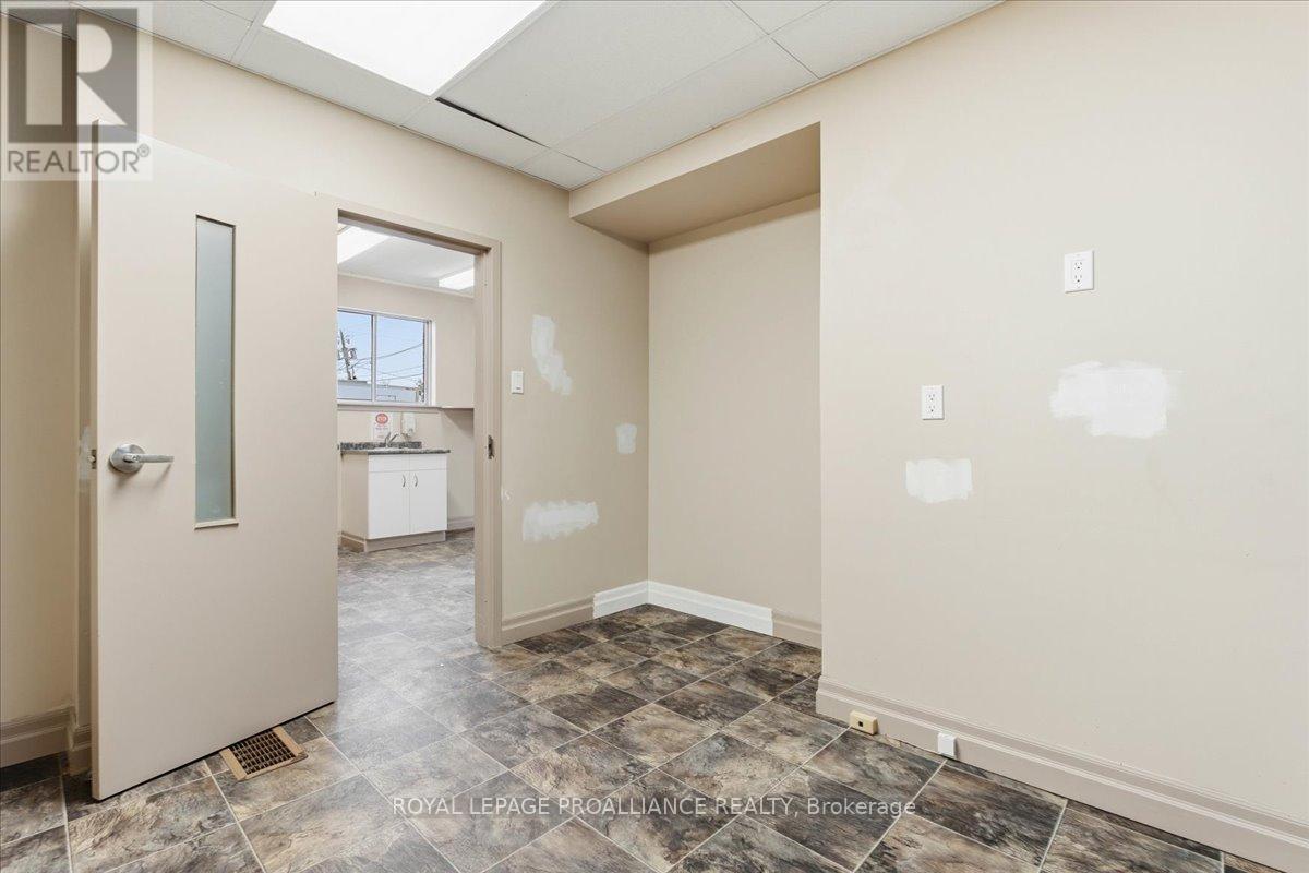 331 & 333 Picton Main Street Property Photo 32