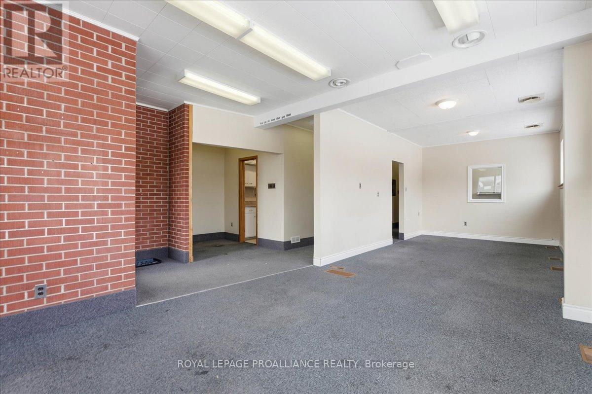 331 & 333 Picton Main Street Property Photo 38