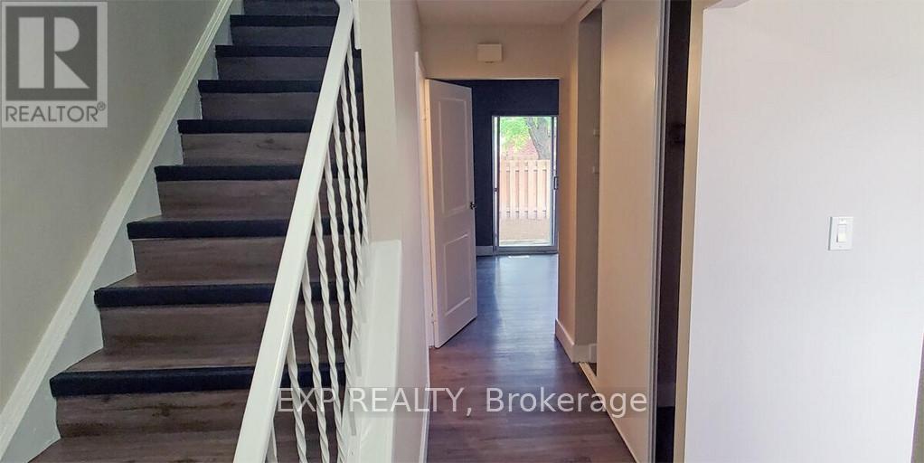 24 - 33 Berkley Drive Property Photo 2