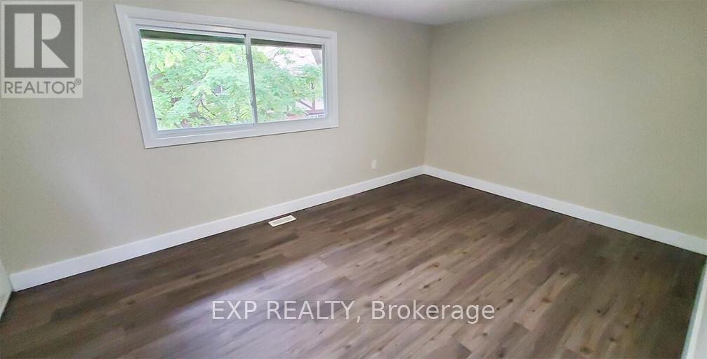 24 - 33 Berkley Drive Property Photo 8