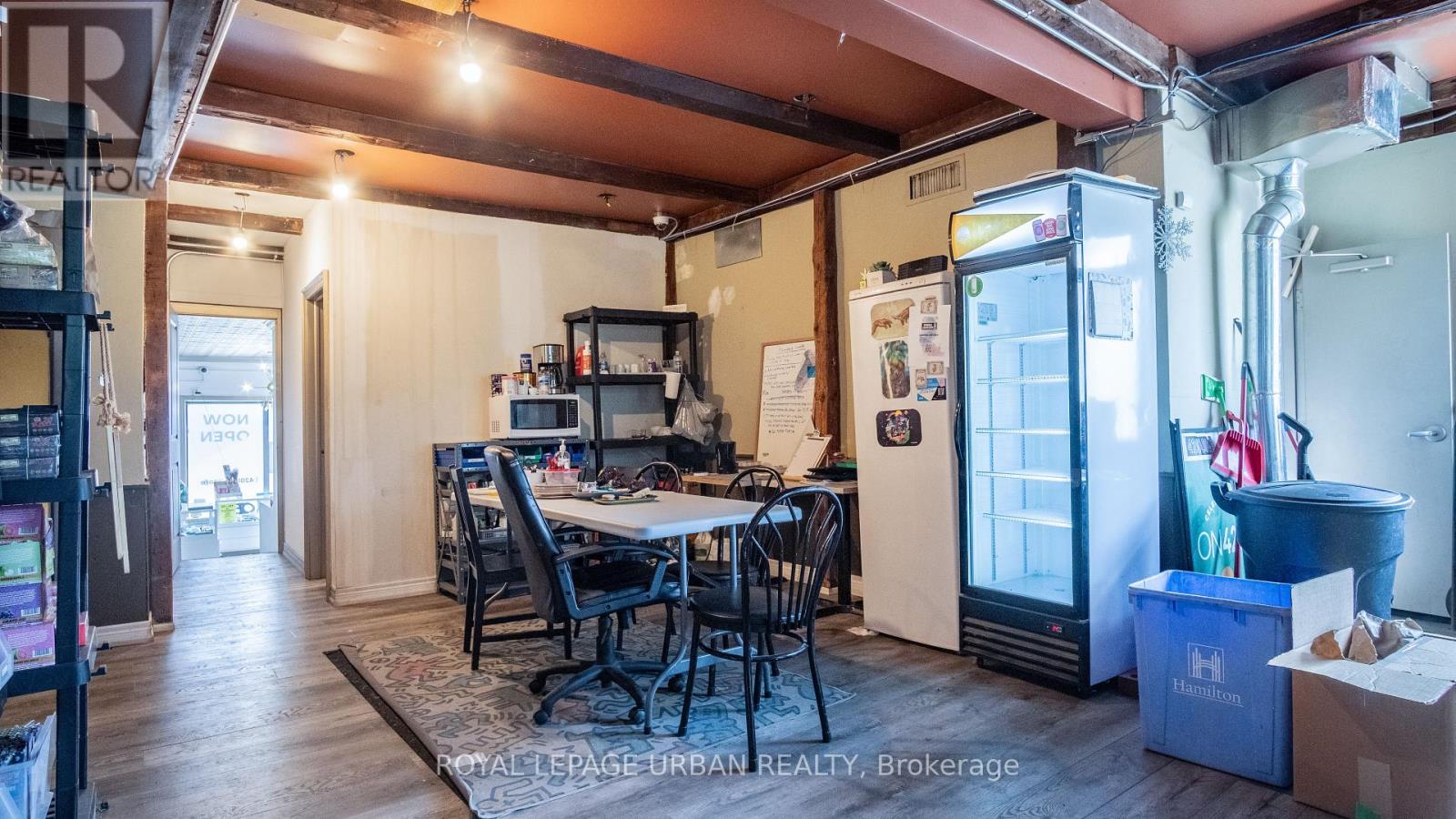 976 Main Street Property Photo 15