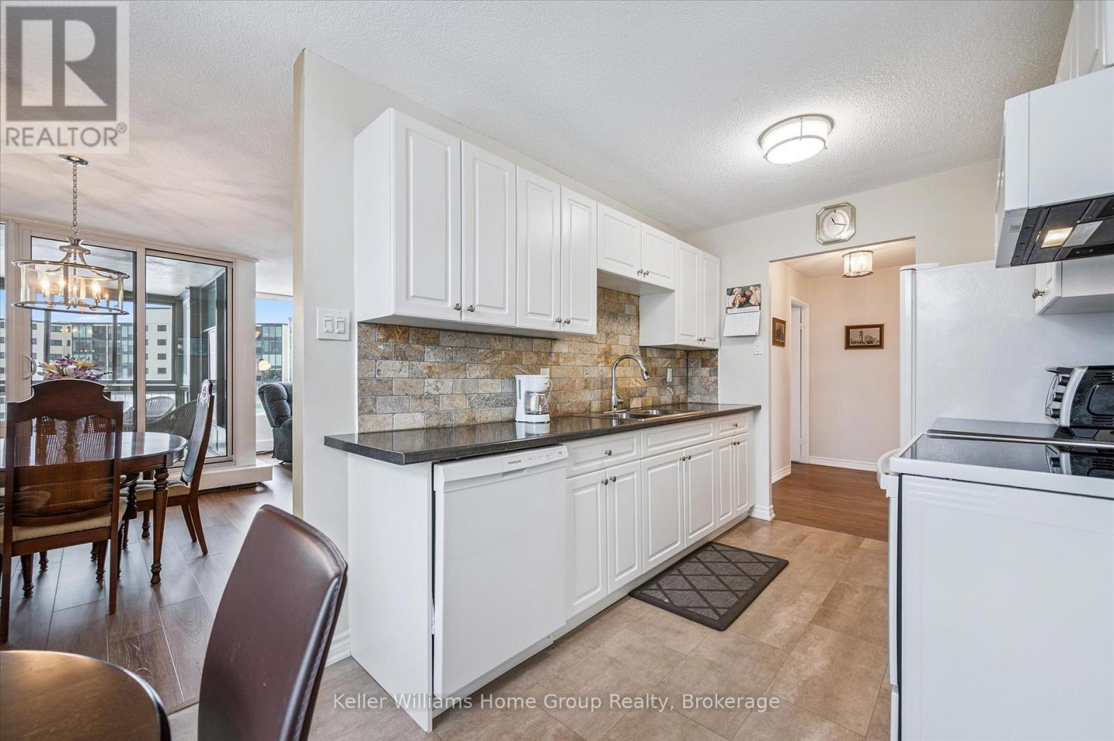 702 - 23 Woodlawn Road E Property Photo 12