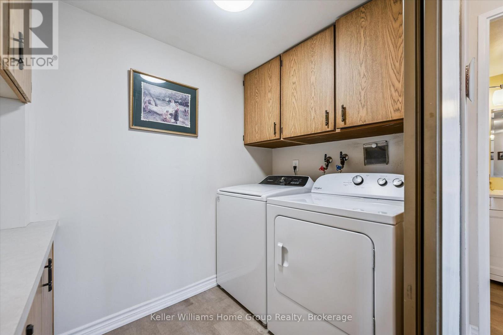 702 - 23 Woodlawn Road E Property Photo 27