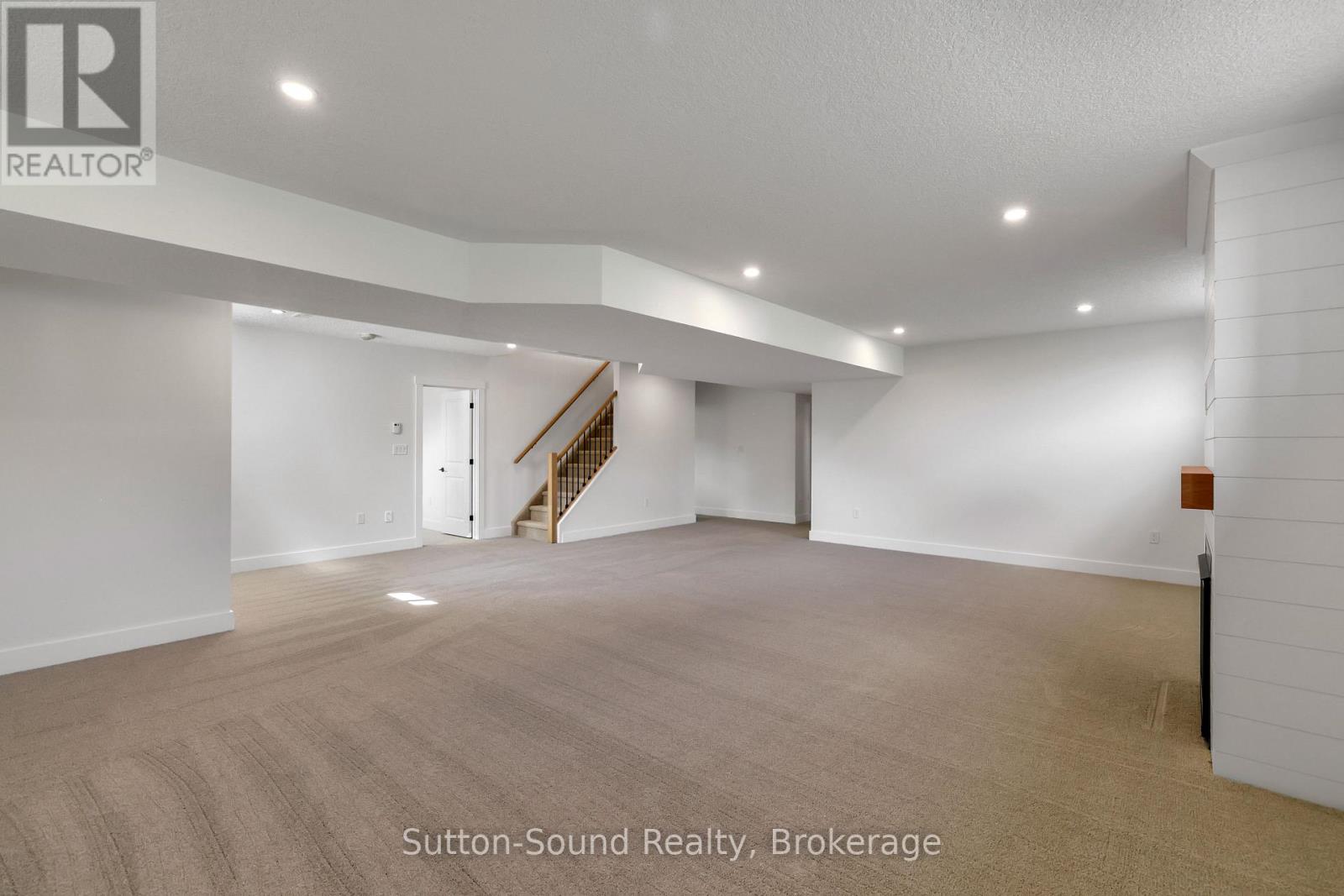 335 6th Avenue W Property Photo 25
