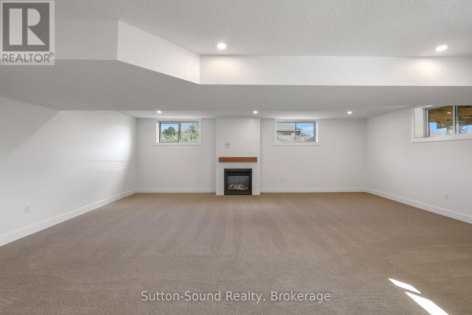 335 6th Avenue W Property Photo 26