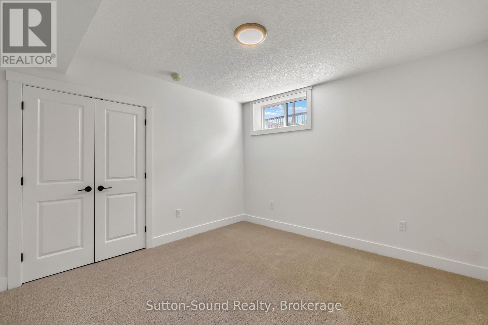 335 6th Avenue W Property Photo 29