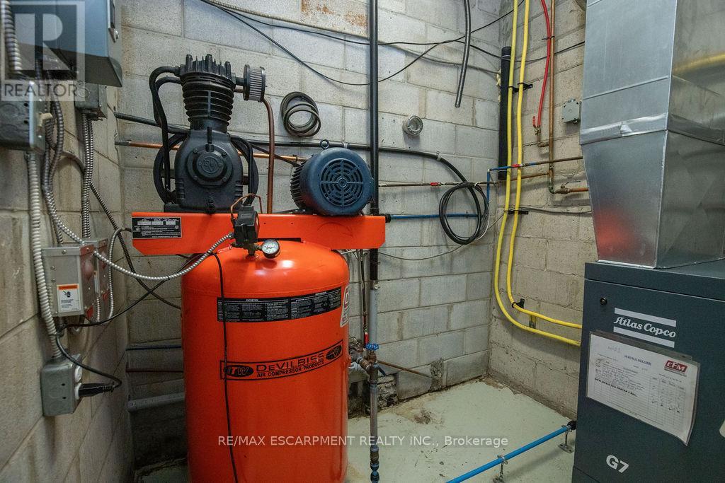190 Hempstead Drive Property Photo 19