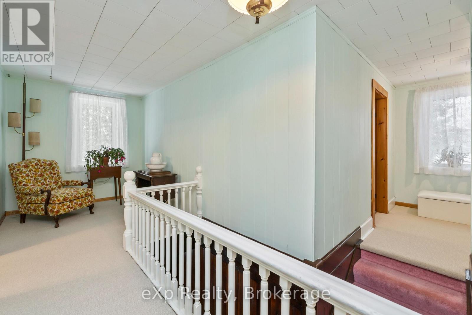 2 Henry Street Property Photo 31