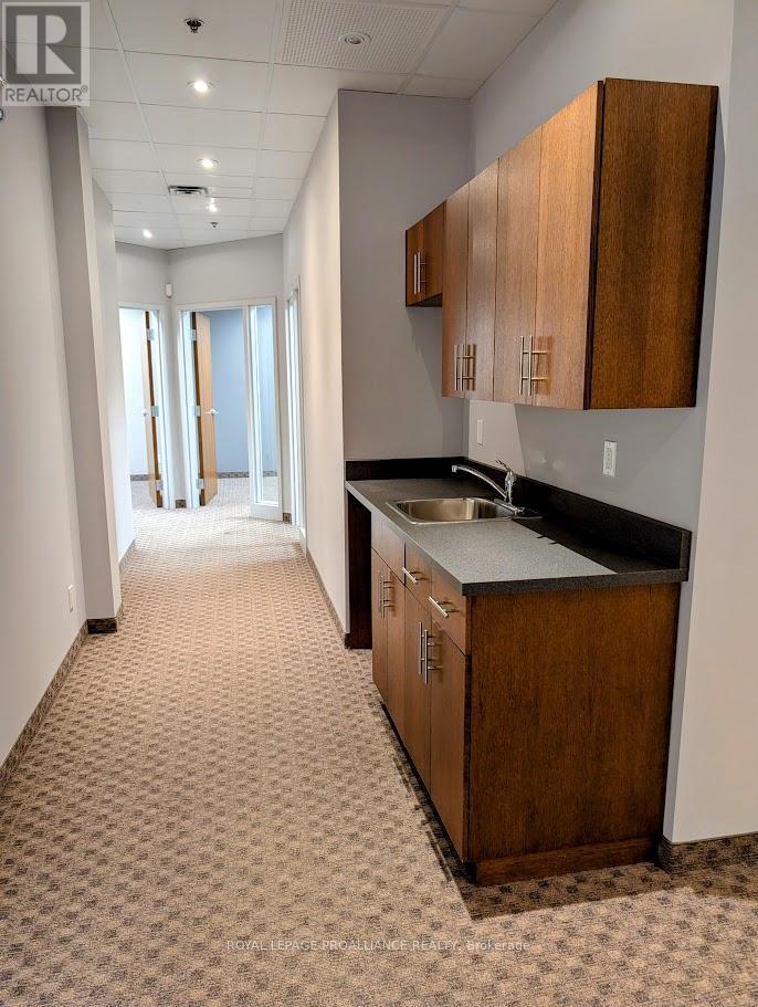 1b - 165 Sherbrooke Street Property Photo 5