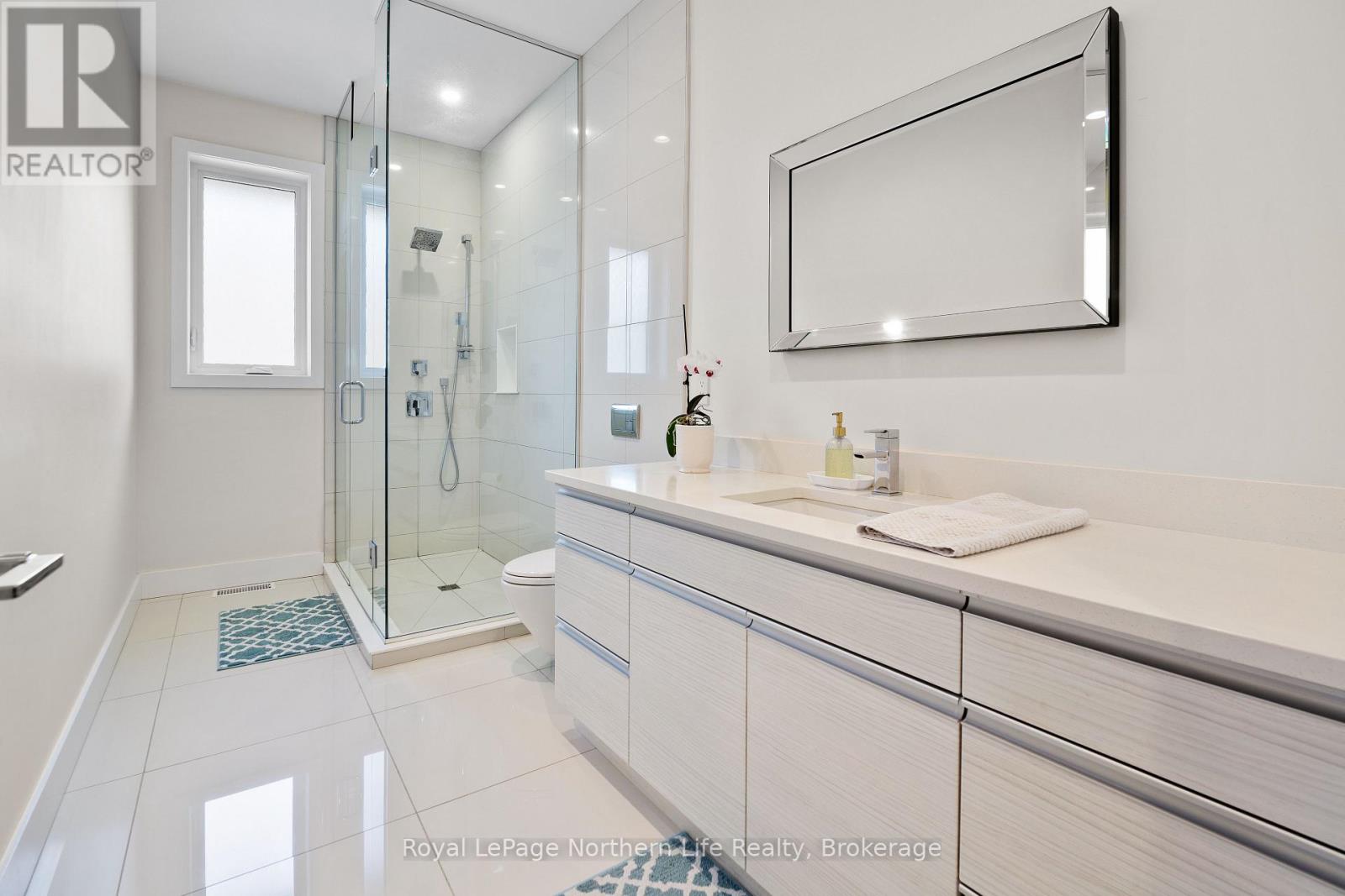 5 Zephyr Heights Property Photo 23