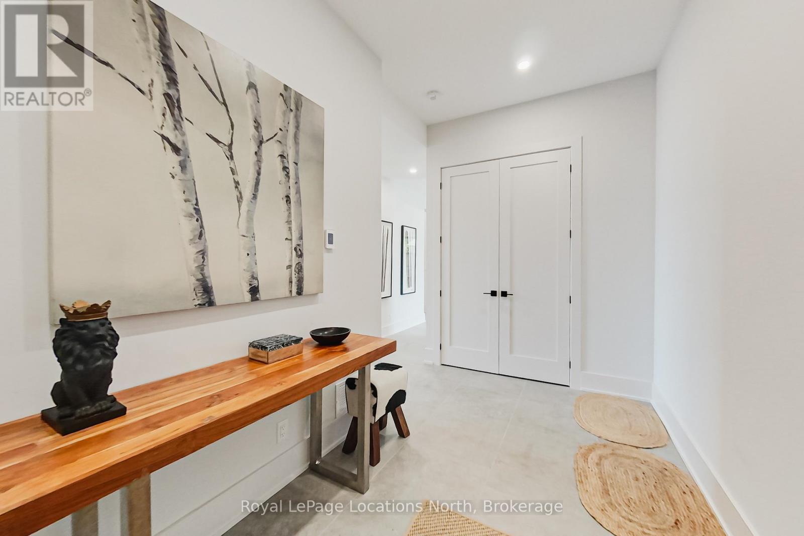74 Arthur Street E Property Photo 5