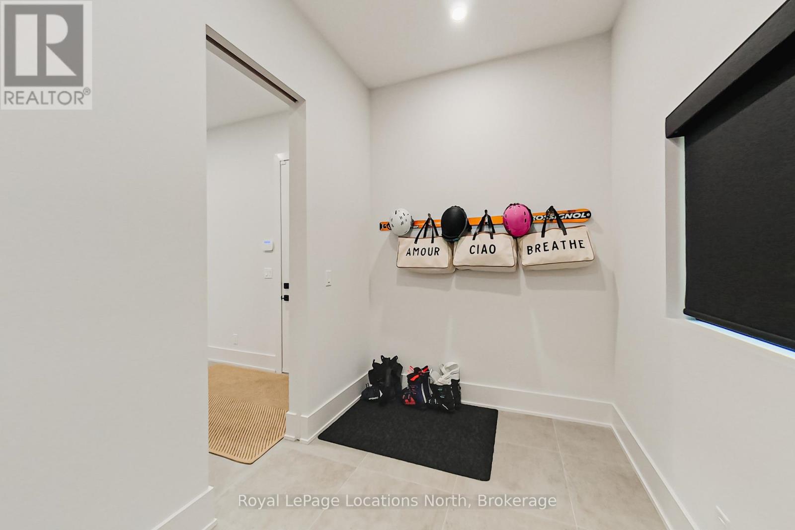 74 Arthur Street E Property Photo 6
