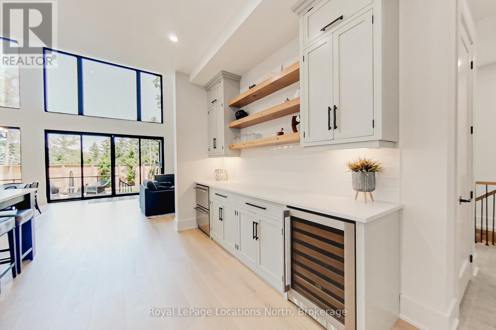 74 Arthur Street E Property Photo 14