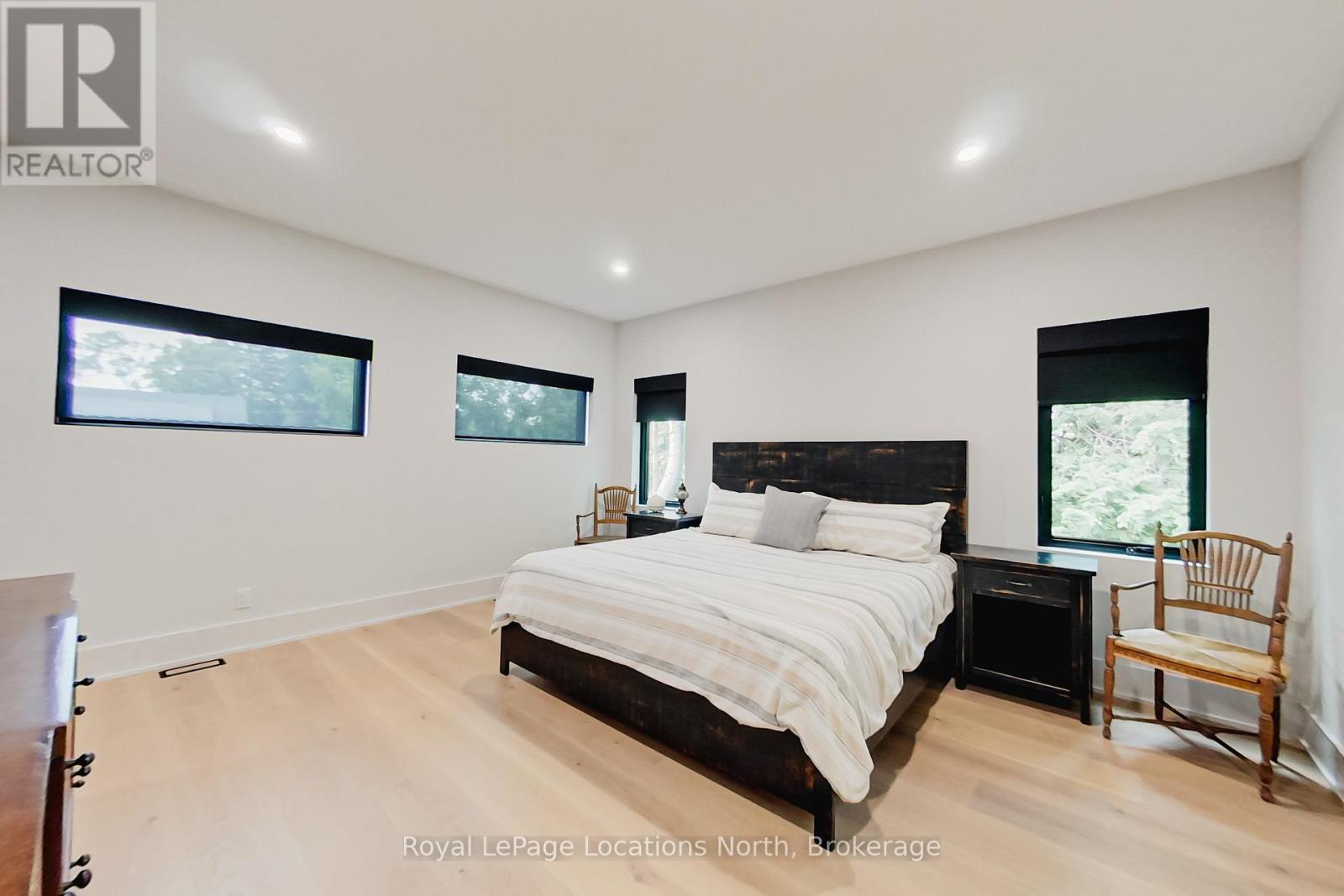 74 Arthur Street E Property Photo 17