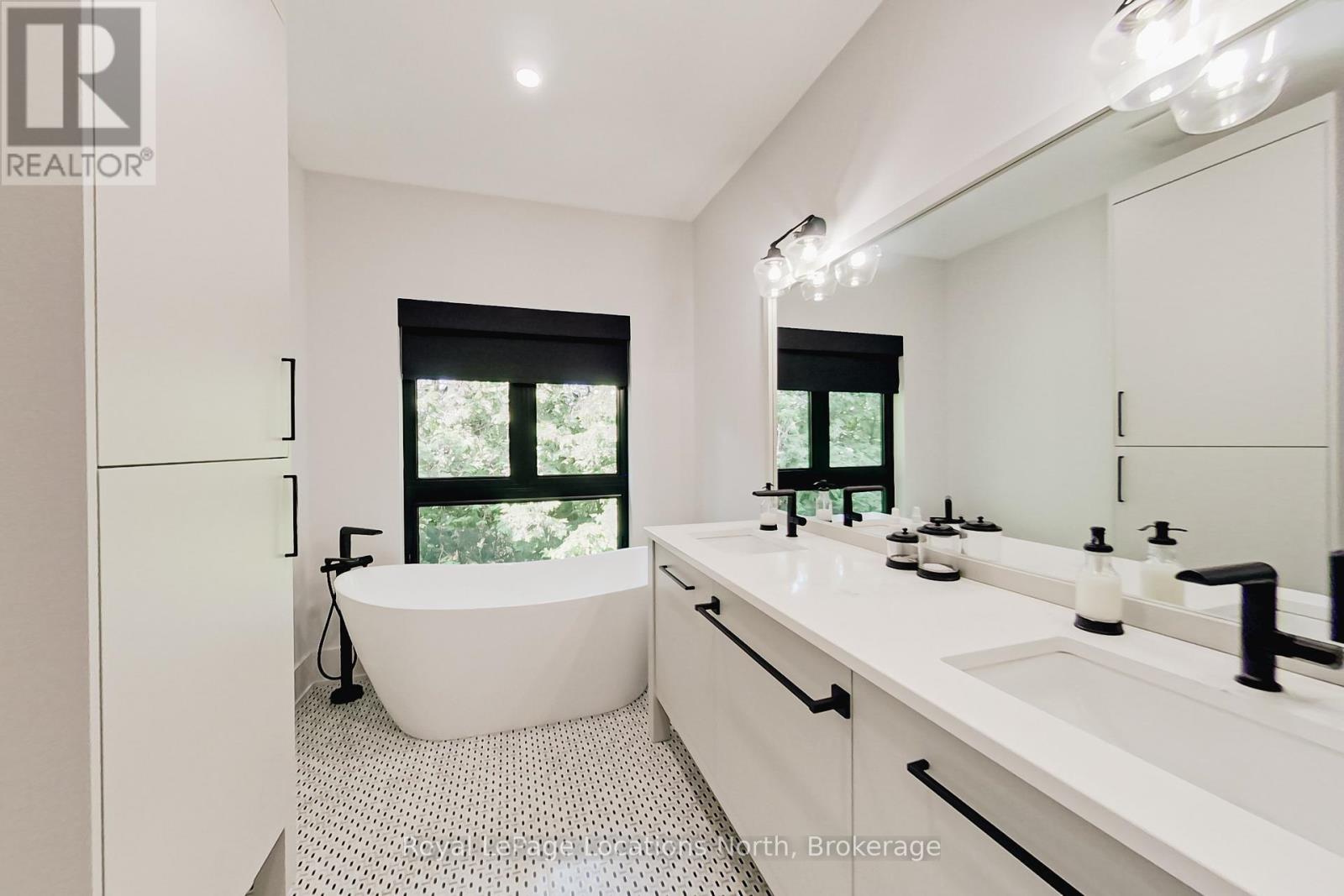 74 Arthur Street E Property Photo 20