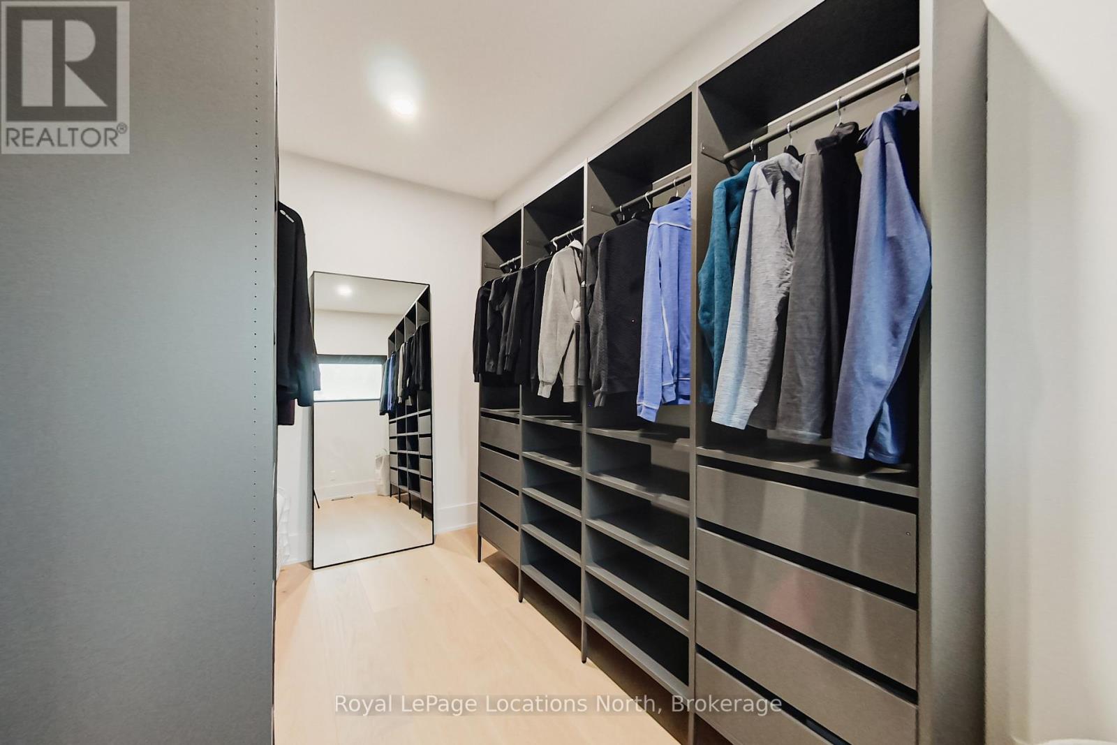 74 Arthur Street E Property Photo 21
