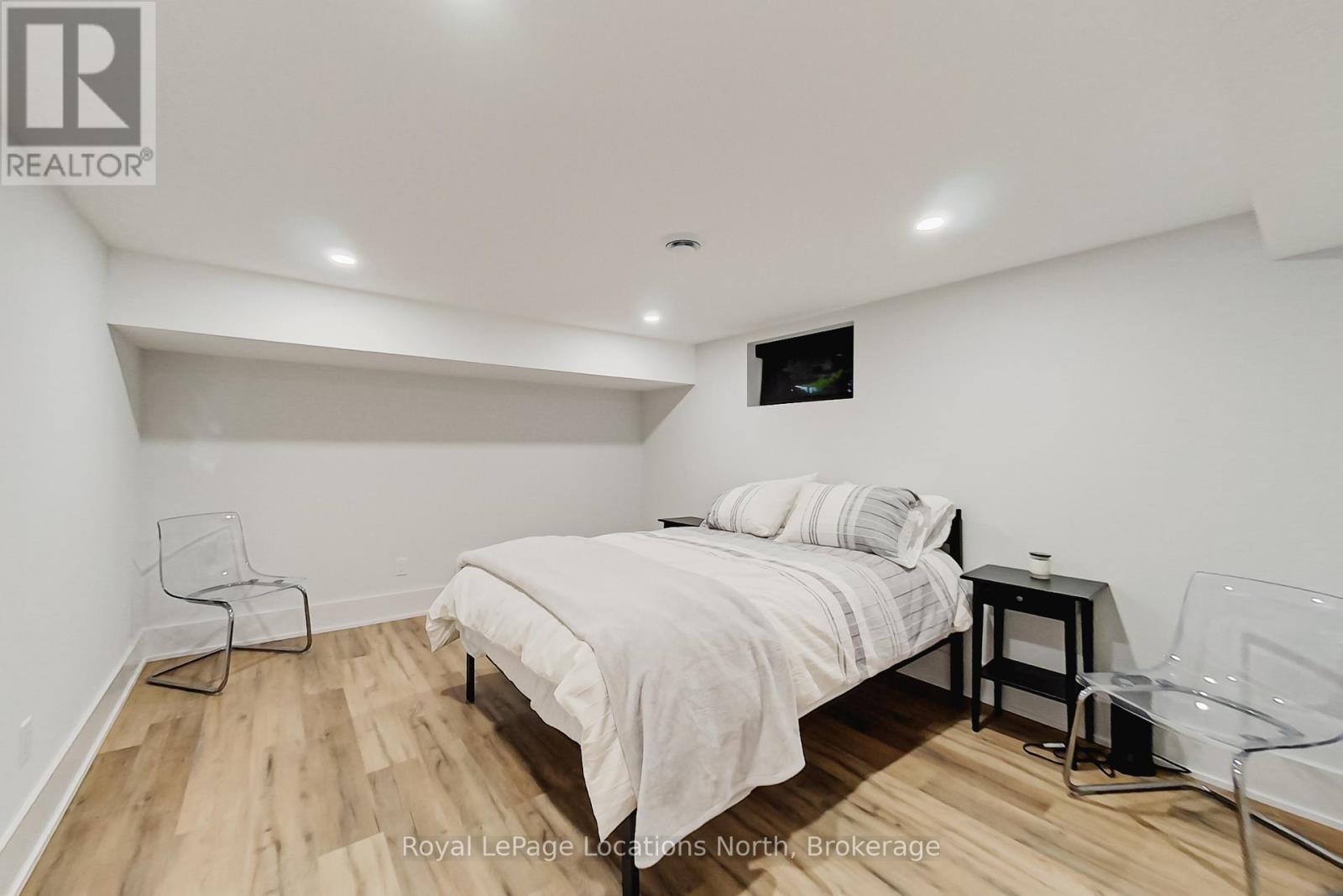 74 Arthur Street E Property Photo 29
