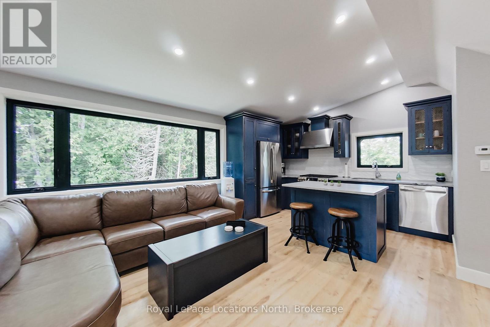 74 Arthur Street E Property Photo 39
