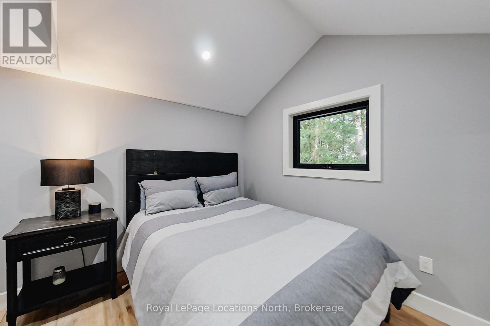 74 Arthur Street E Property Photo 41