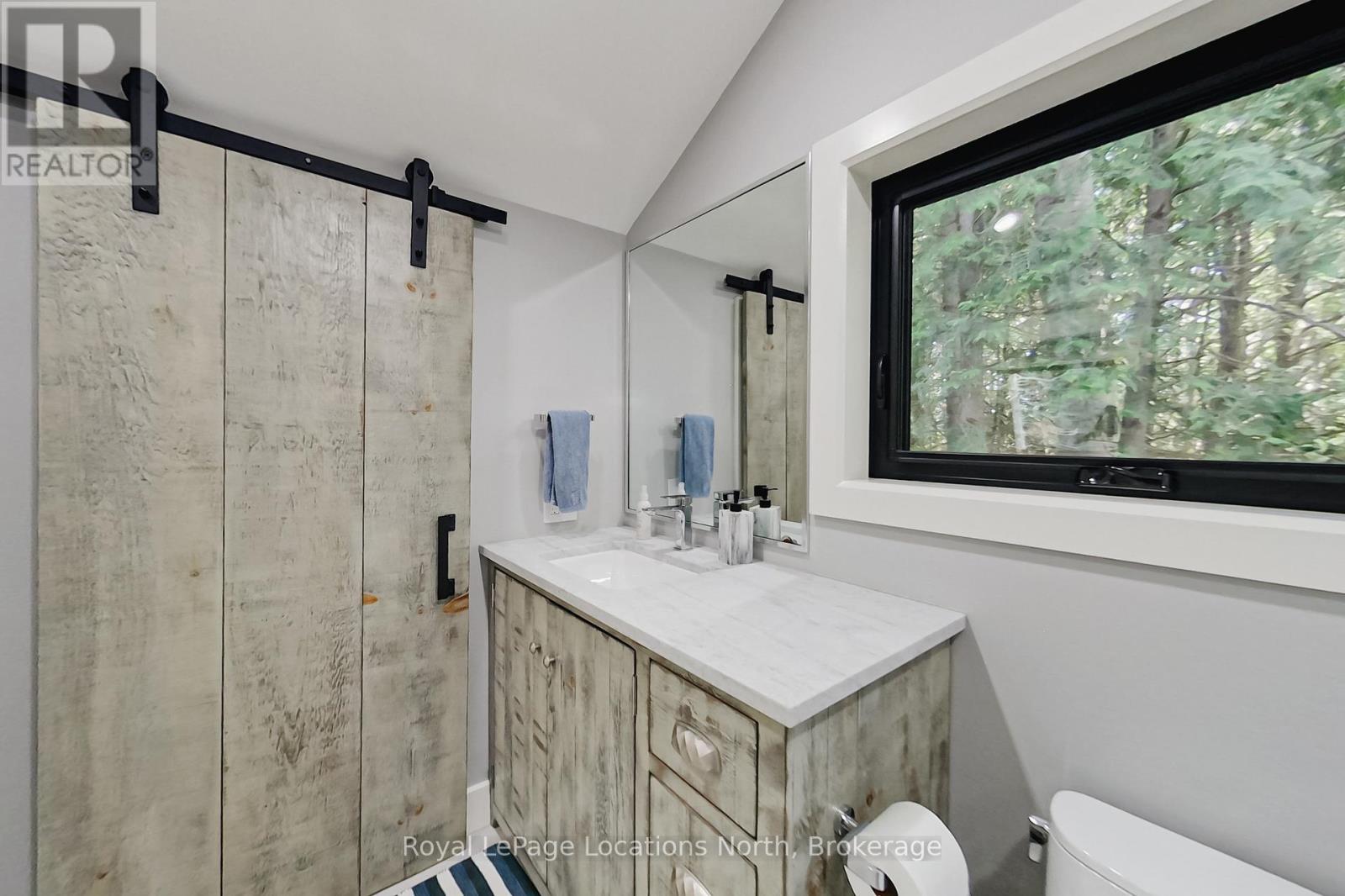 74 Arthur Street E Property Photo 42