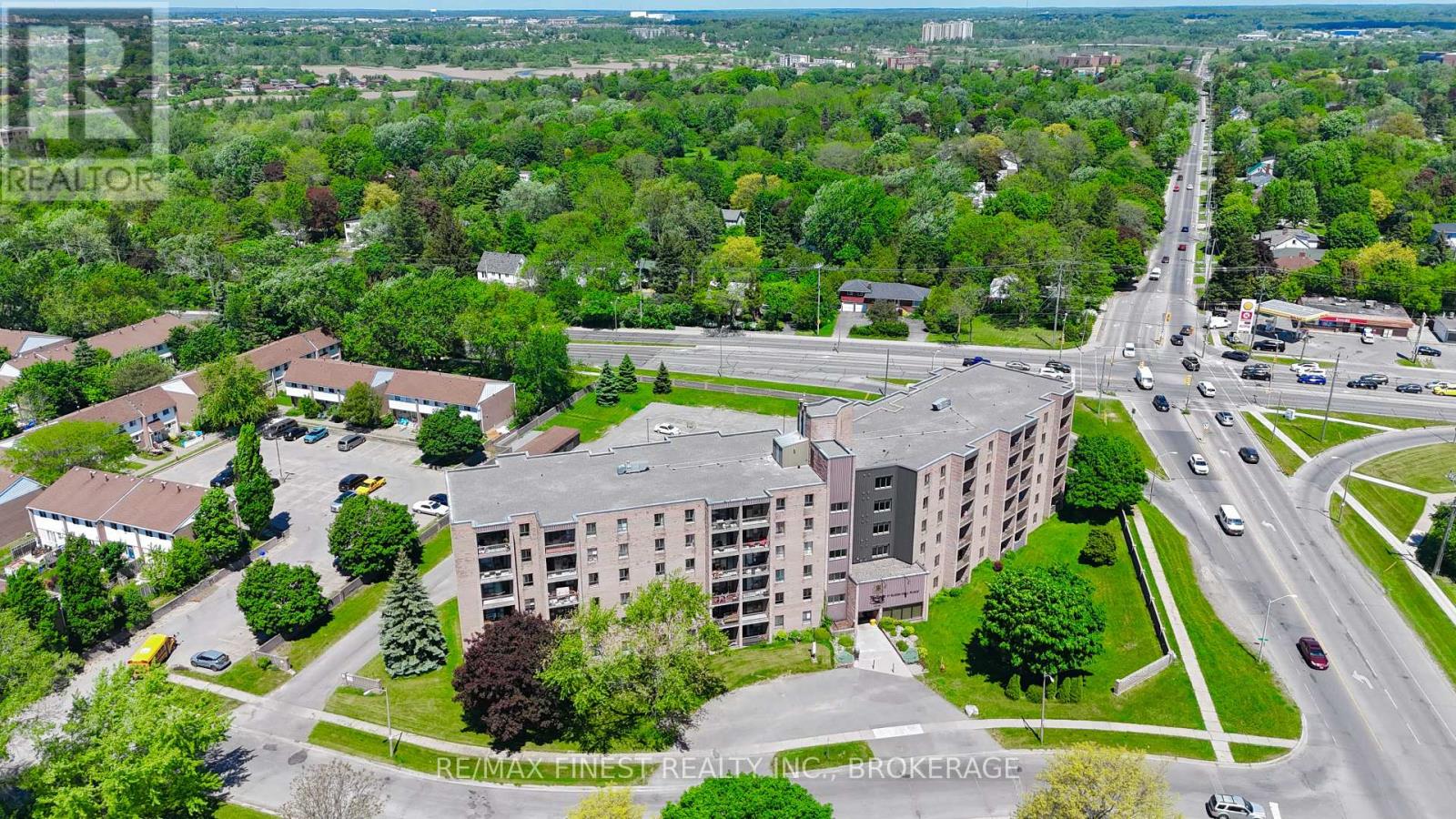 602 - 17 ELDON HALL PLACE