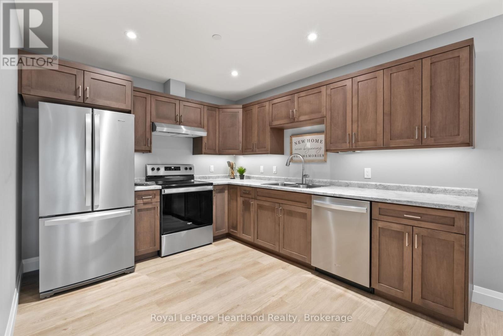 202 - 187 Victoria Street W Property Photo 1