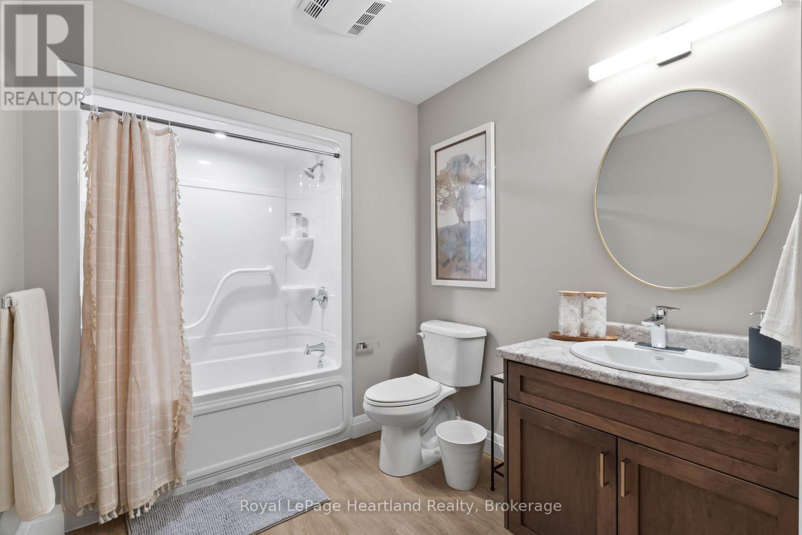 214 - 187 Victoria Street W Property Photo 13