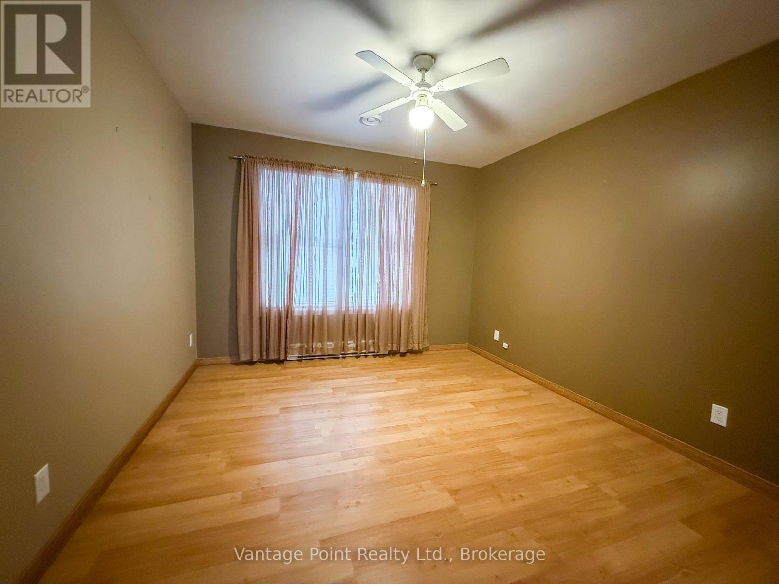 154 15th Ave Close Property Photo 16