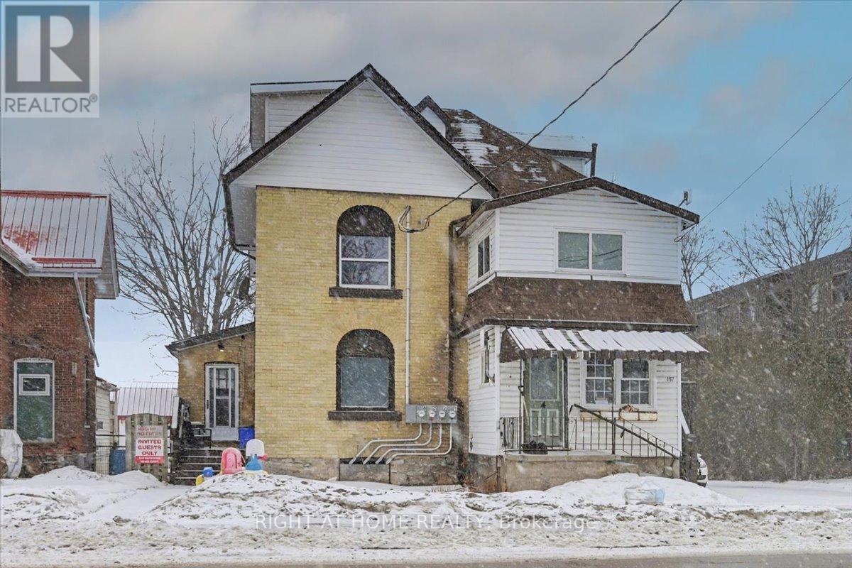 157 Lindsay Street S Property Photo 1