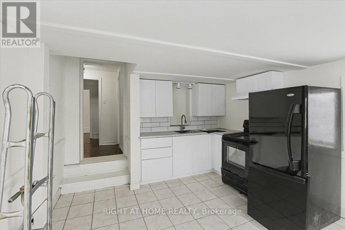 157 Lindsay Street S Property Photo 20
