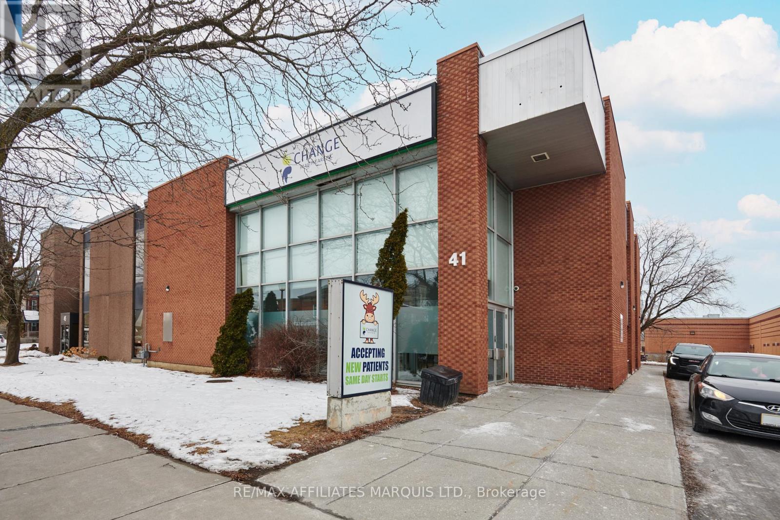 OFFICE UNIT 4 - 41 SECOND STREET W Property Photo 1