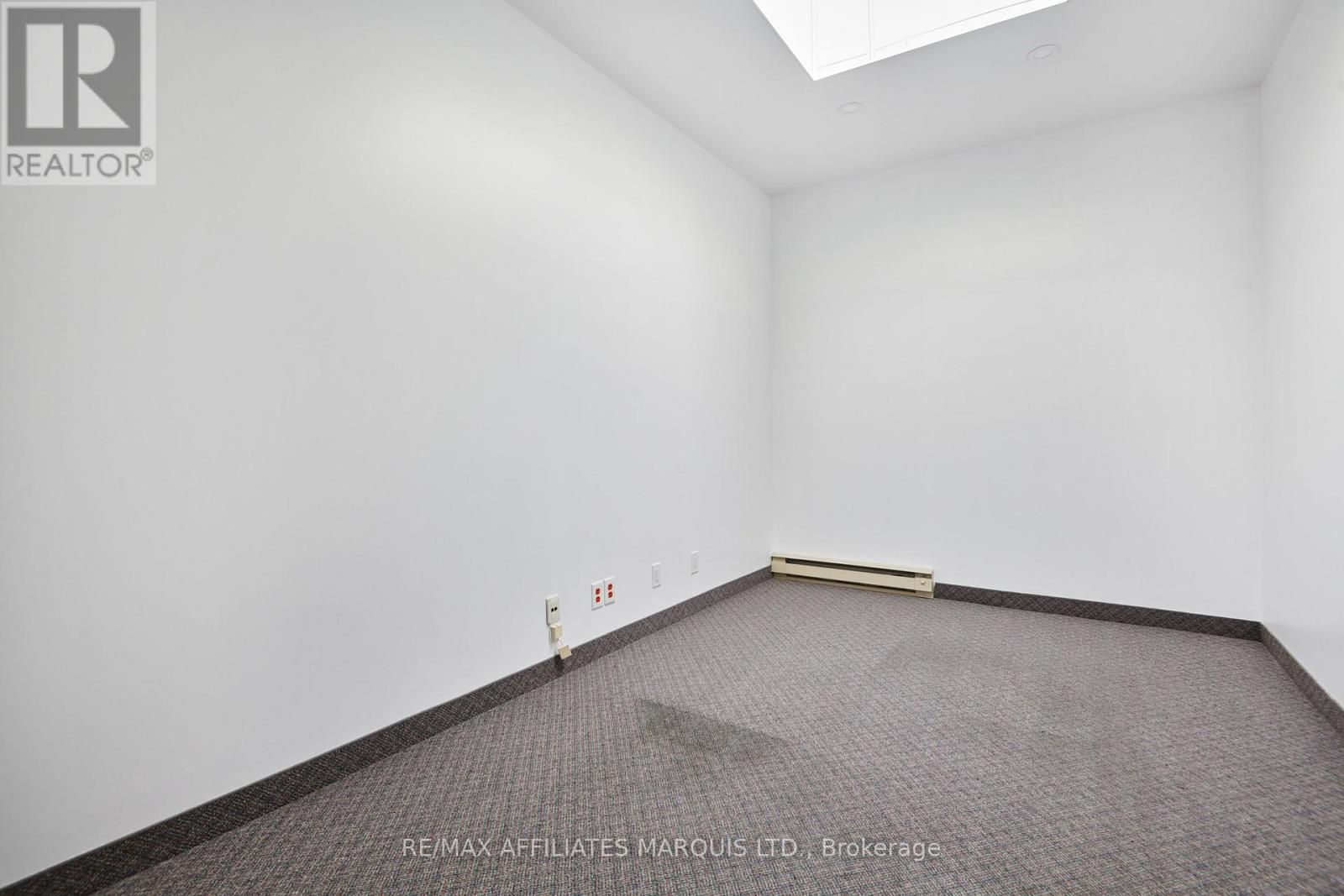 Office Unit 8 - 41 Second Street W Property Photo 22