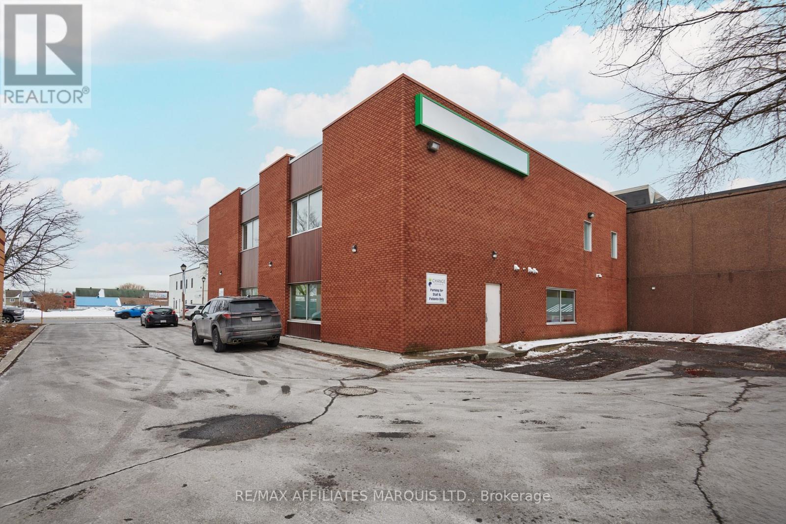 Office Unit 8 - 41 Second Street W Property Photo 33