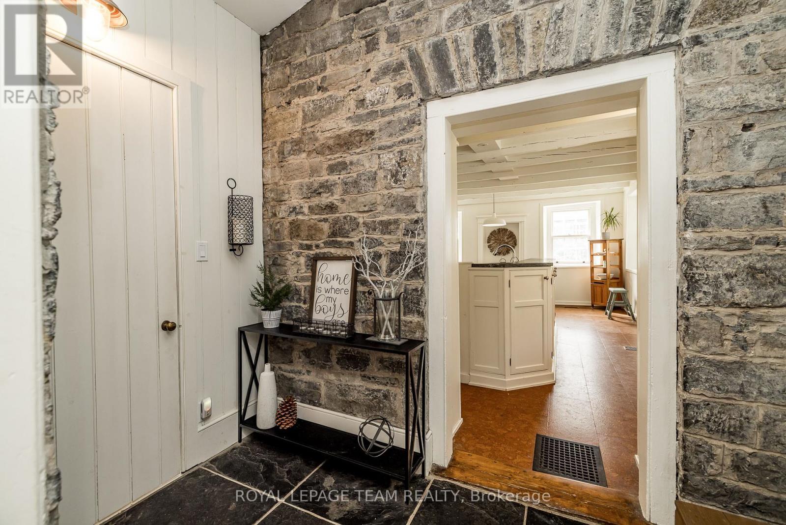 492 River Road Property Photo 11