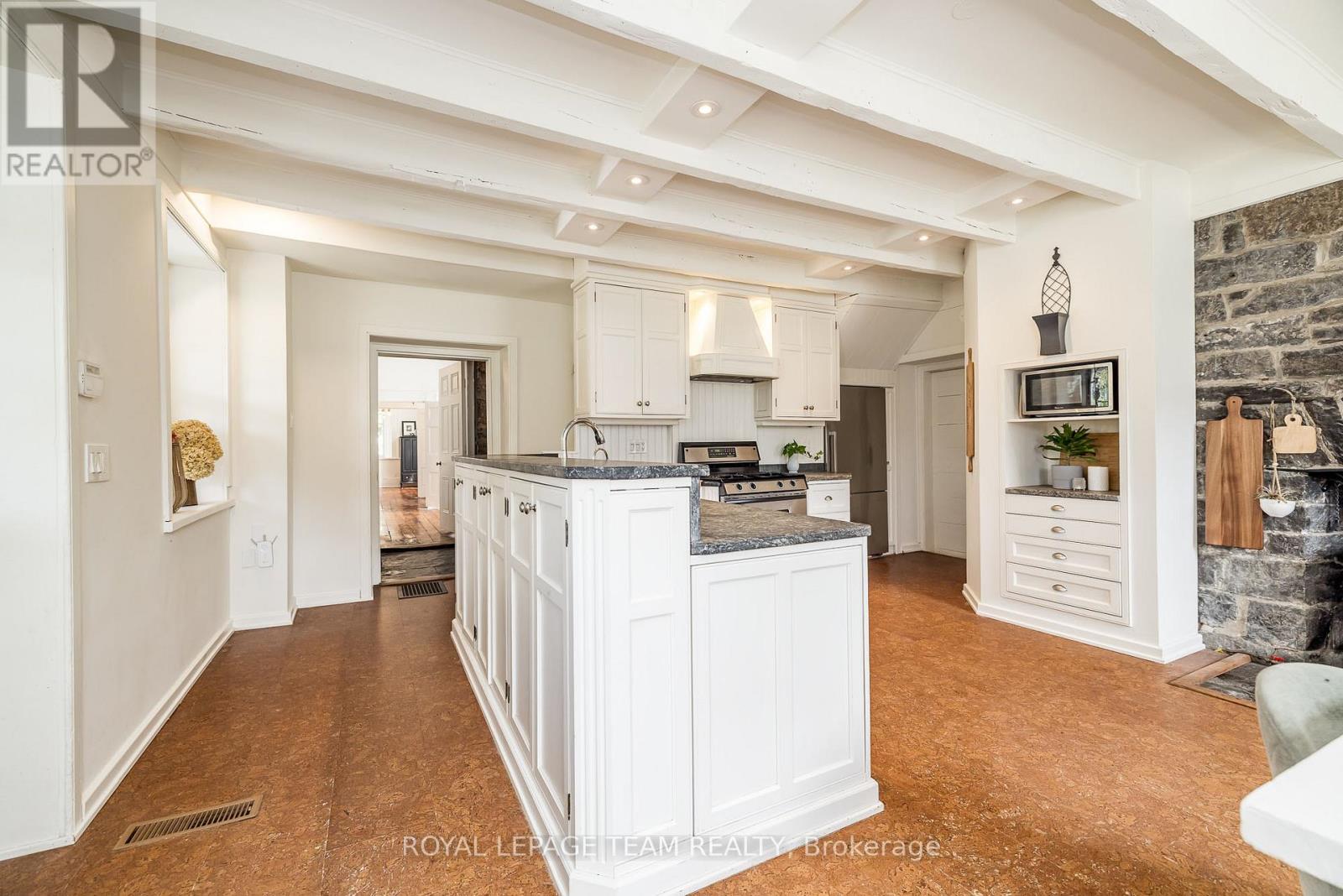 492 River Road Property Photo 12