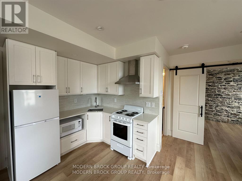 102 - 5 Clothier Street W Property Photo 2