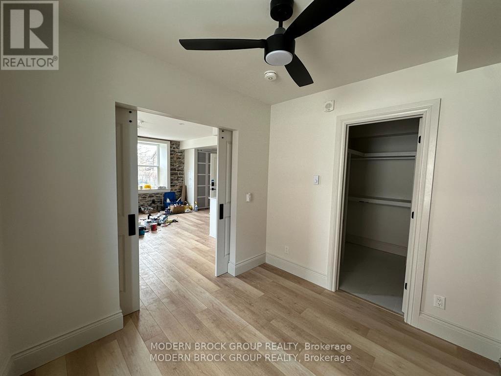 102 - 5 Clothier Street W Property Photo 6