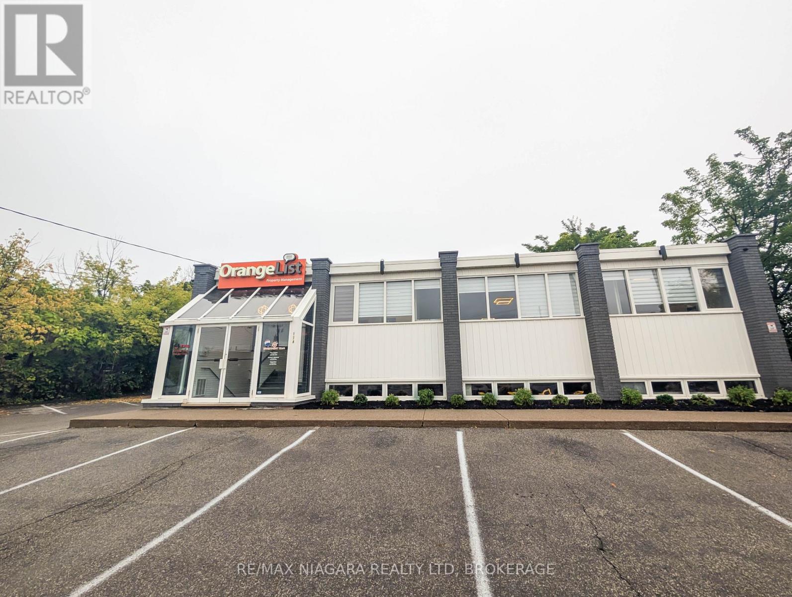 Lower - 174 Eastchester Avenue Property Photo 1