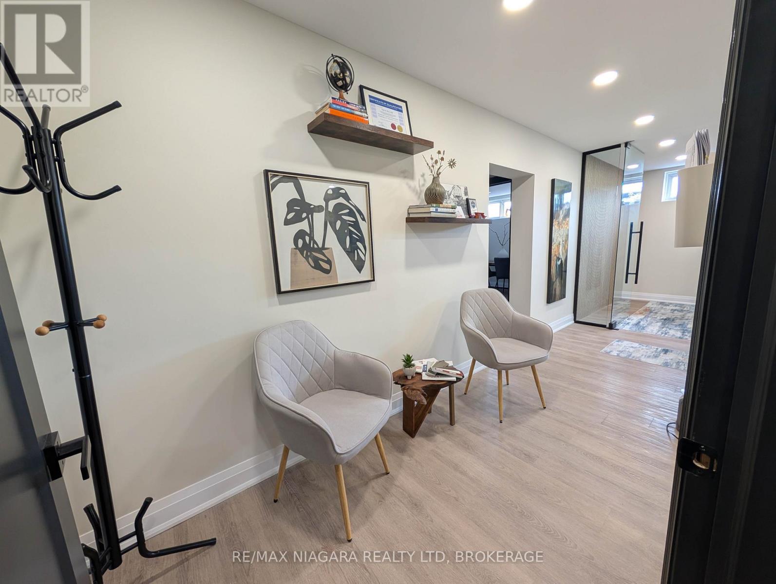Lower - 174 Eastchester Avenue Property Photo 11