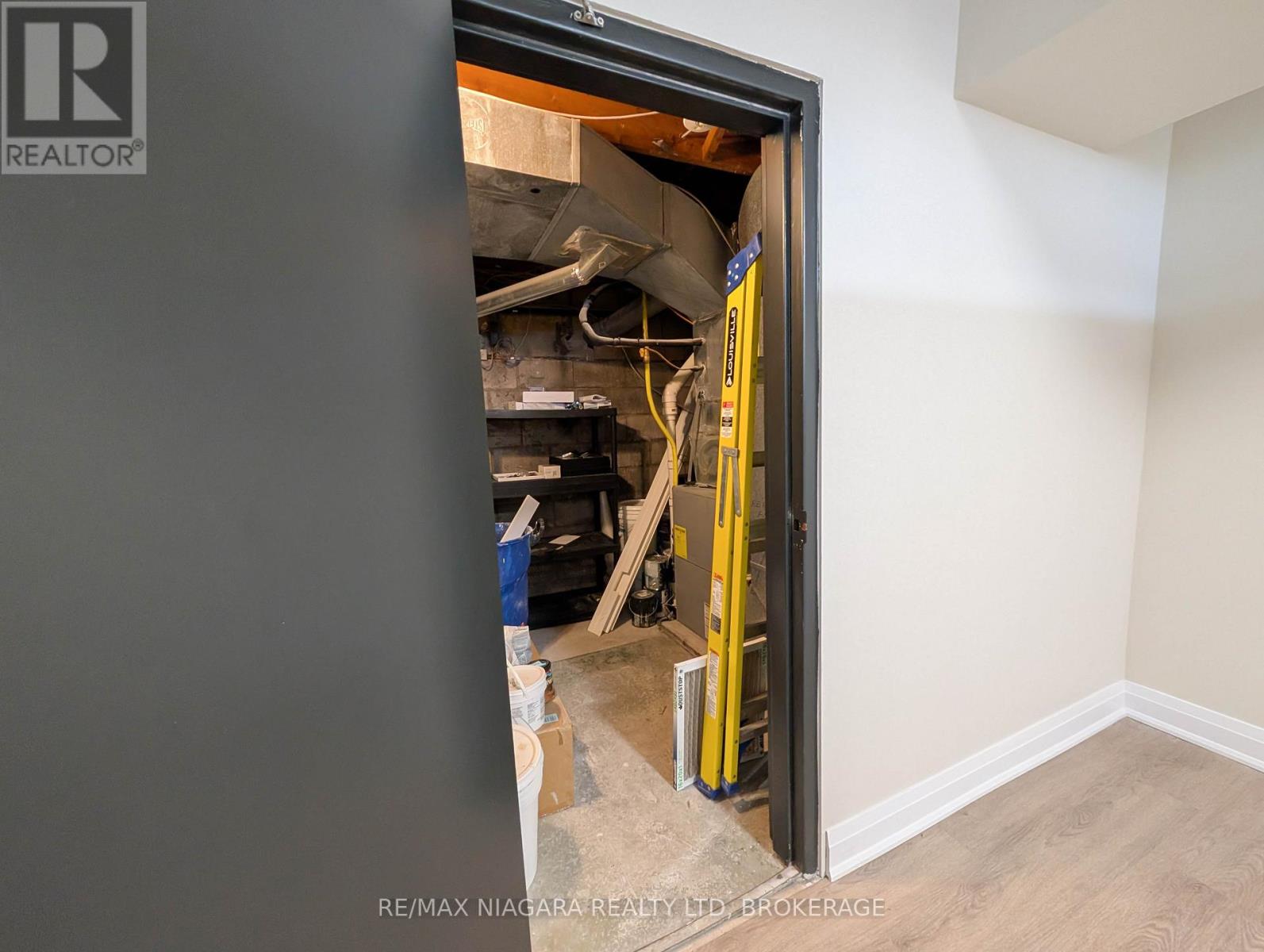 Lower - 174 Eastchester Avenue Property Photo 25