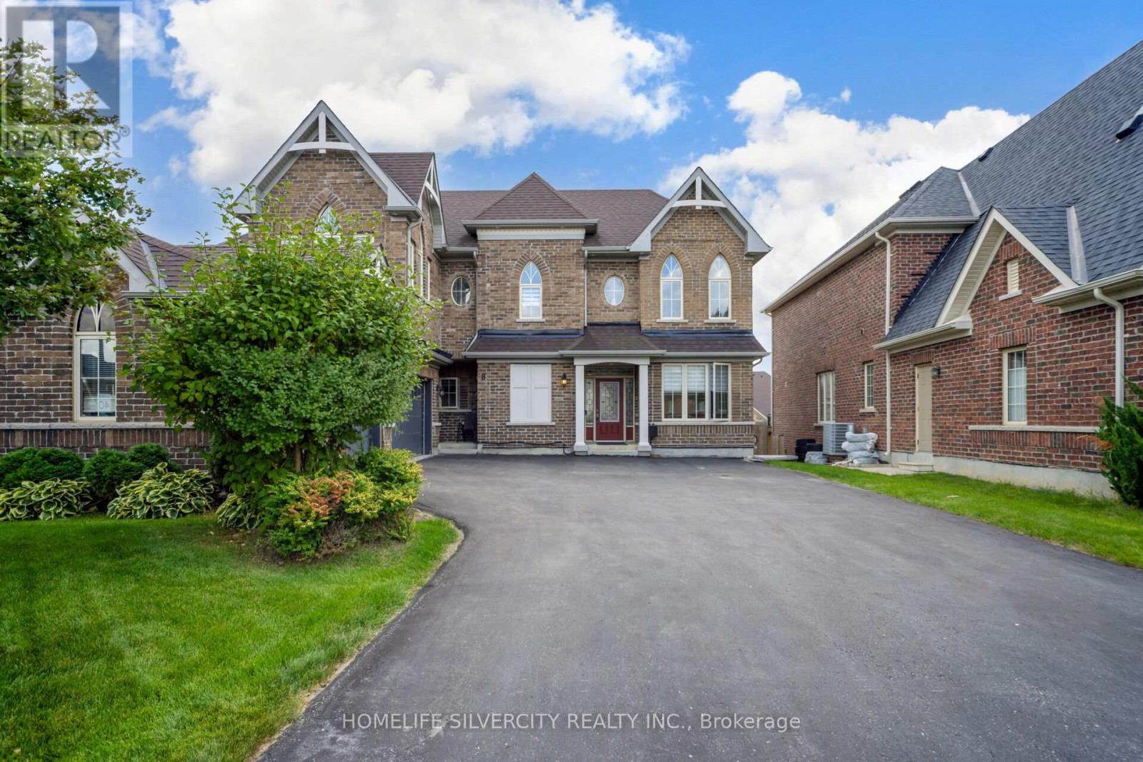 8 Mitchell Crescent Property Photo 2