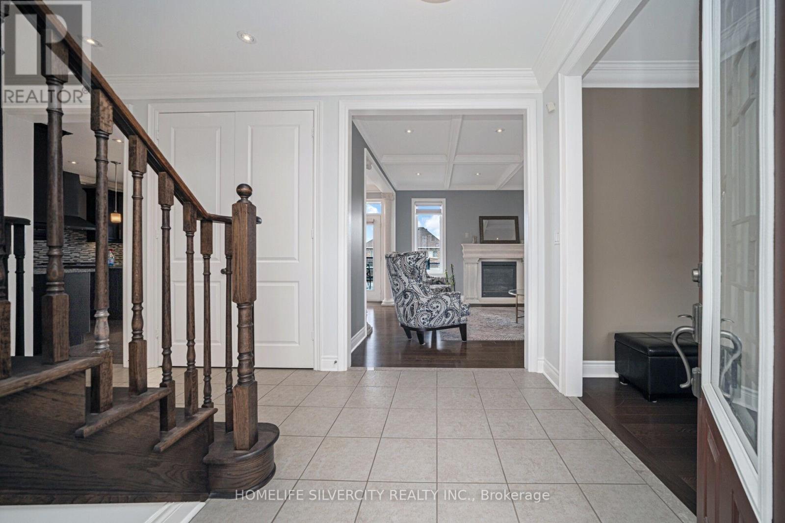 8 Mitchell Crescent Property Photo 5