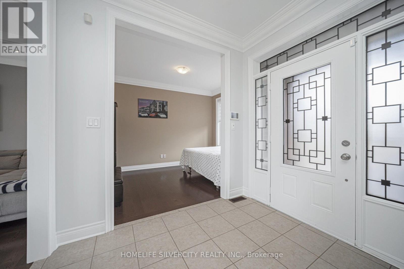 8 Mitchell Crescent Property Photo 6