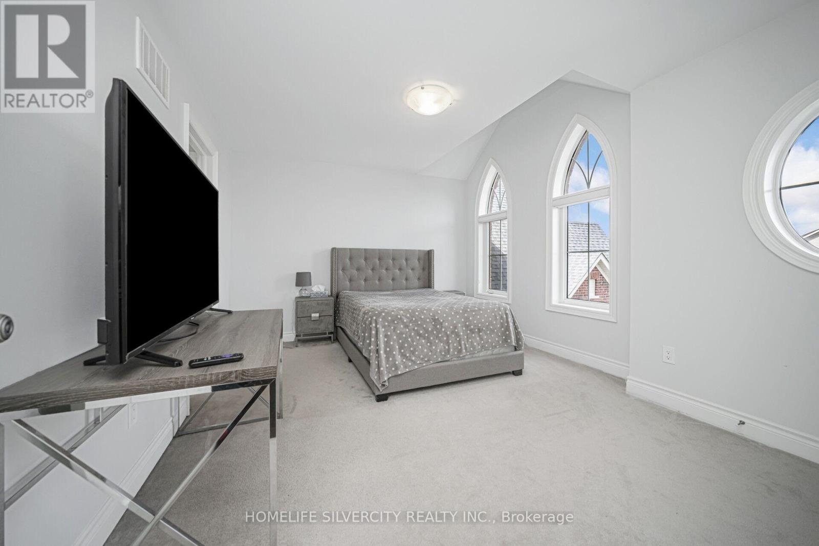 8 Mitchell Crescent Property Photo 13