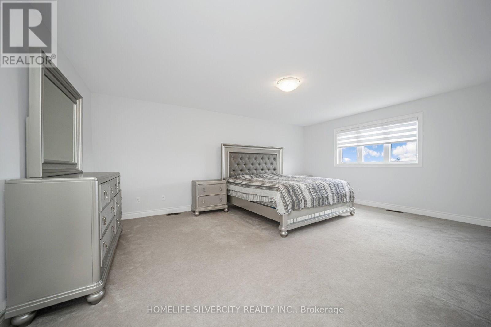 8 Mitchell Crescent Property Photo 32