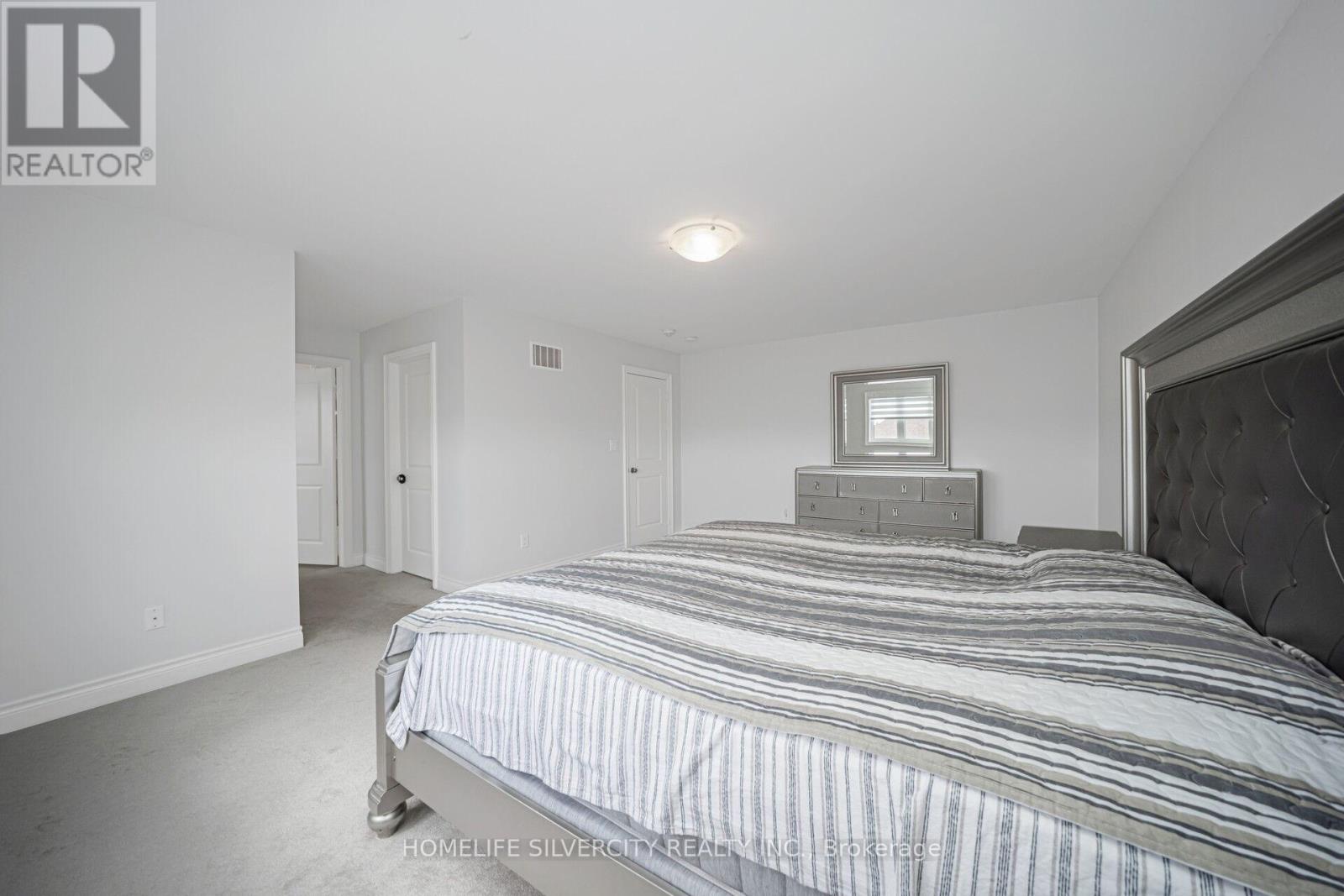 8 Mitchell Crescent Property Photo 34
