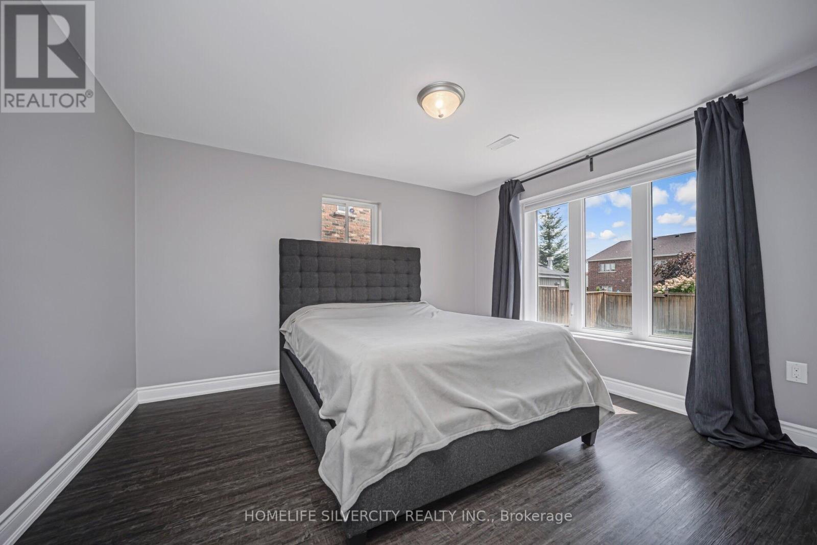 8 Mitchell Crescent Property Photo 44