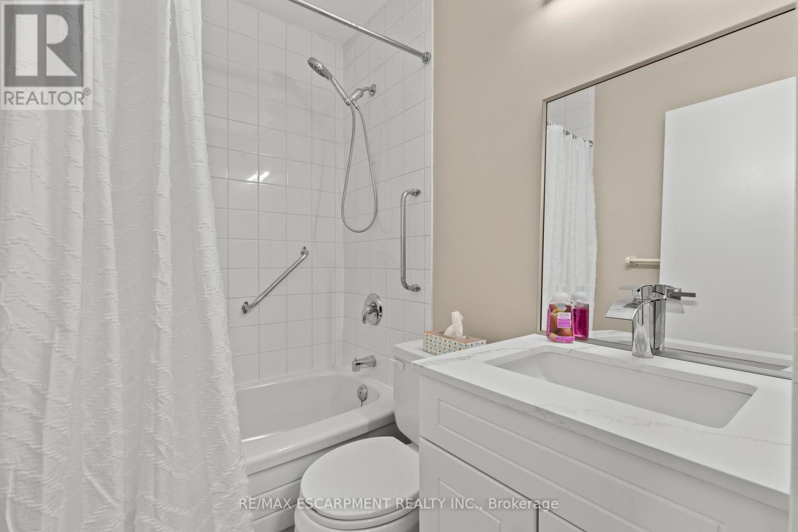 1004 - 359 Geneva Street Property Photo 21
