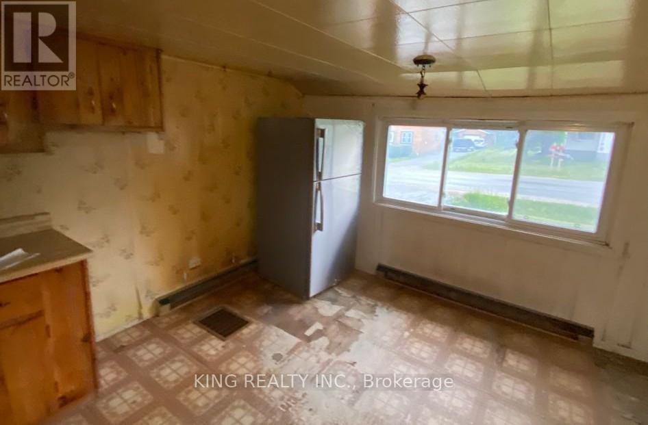 201 Third Avenue Property Photo 7